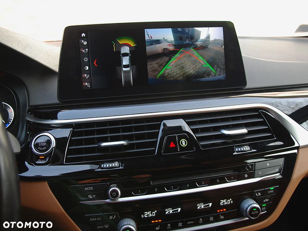BMW Seria 5 520d xDrive M Sport sport - 36