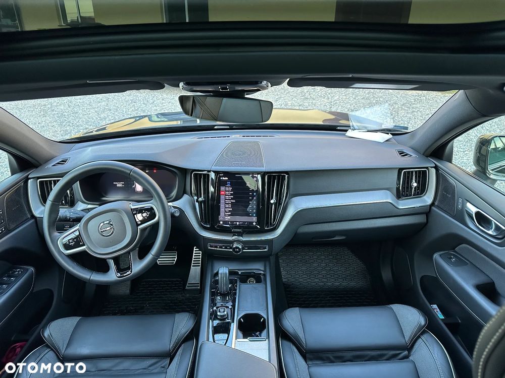 Volvo XC 60 D5 AWD R-Design - 9