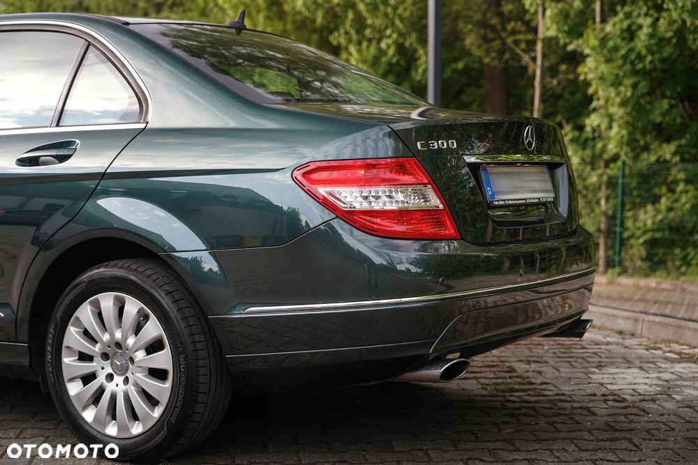 Mercedes-Benz Klasa C 300 7G-TRONIC SPORT EDITION - 15