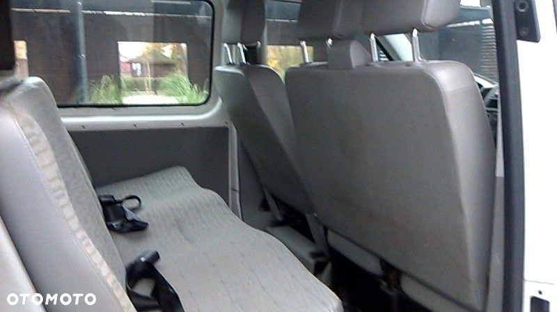 Volkswagen Transporter - 7