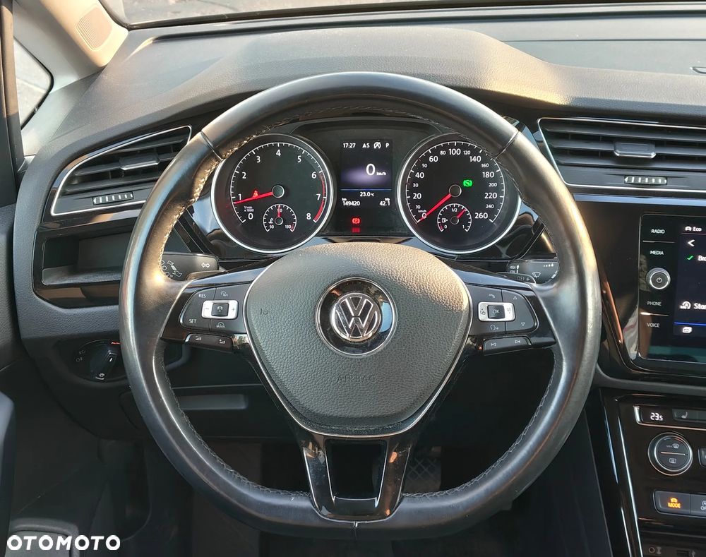 Volkswagen Touran 1.4 TSI BMT Highline DSG - 11