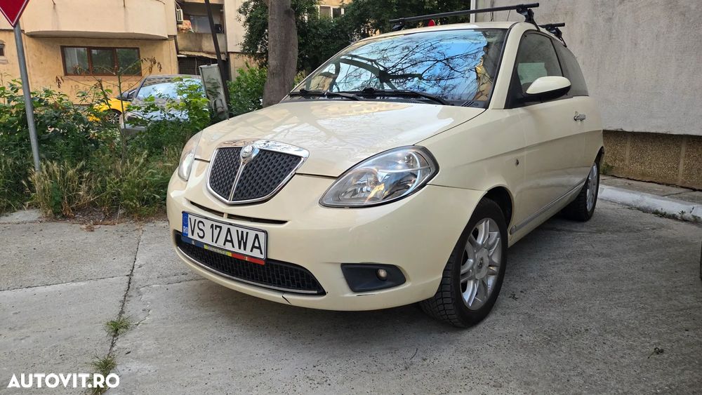 Lancia Ypsilon - 1