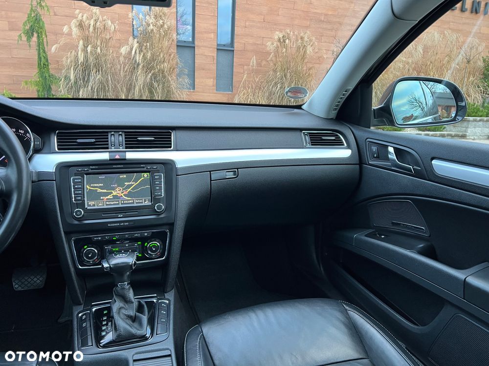 Skoda Superb 2.0 TDI DSG Elegance - 23