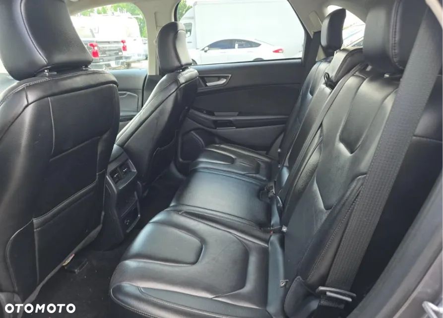 Ford Edge - 10