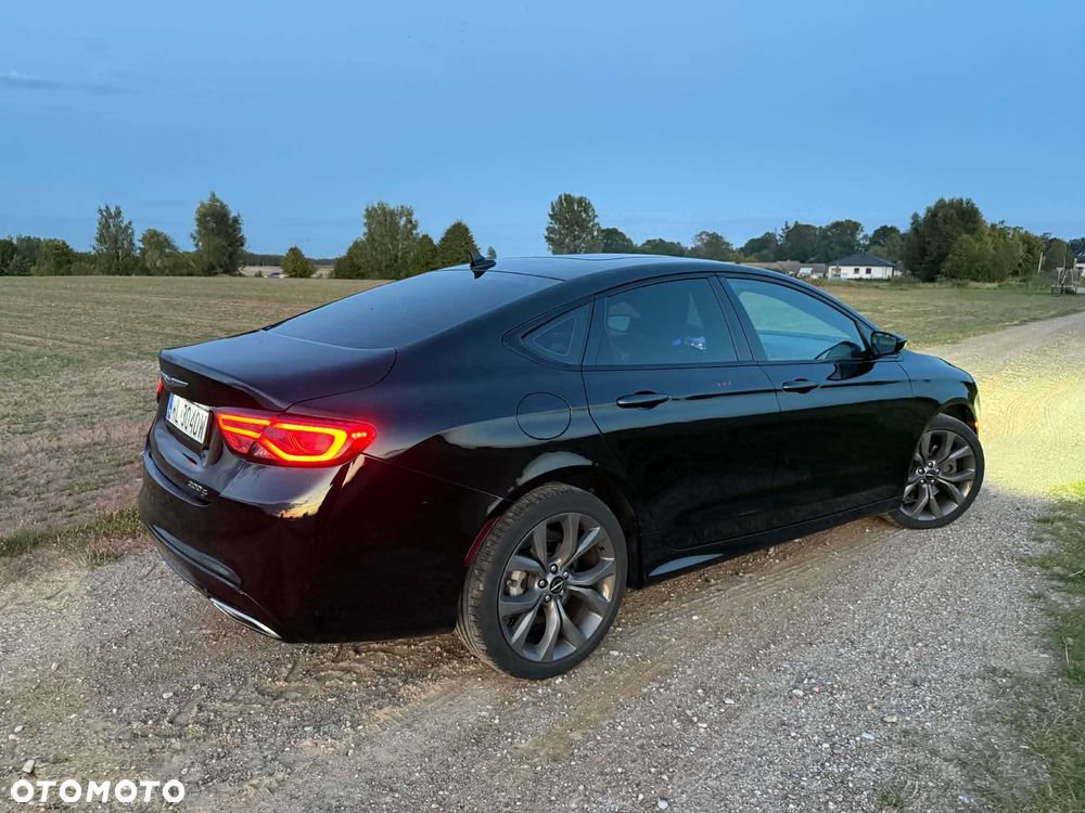 Chrysler 200 - 2