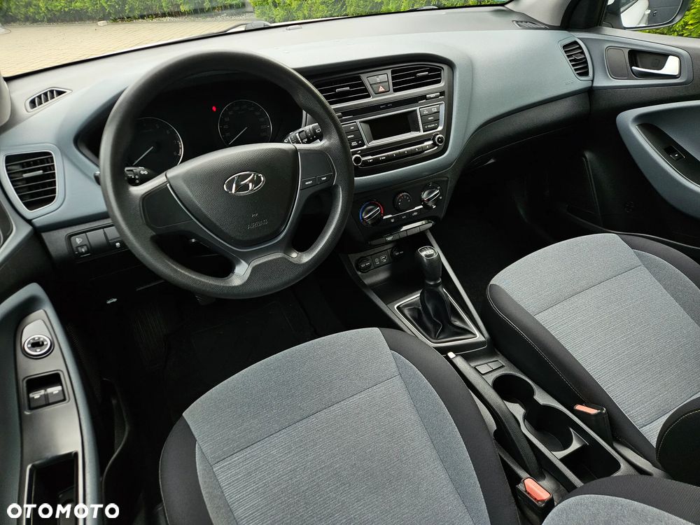 Hyundai i20 1.2 Select - 22