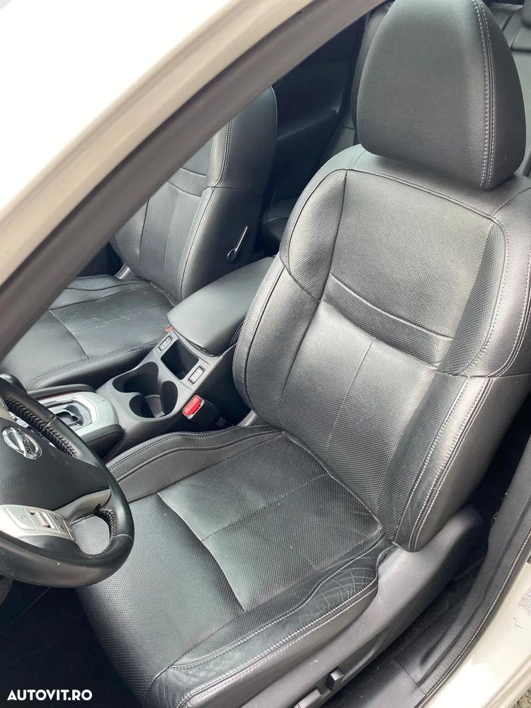 Nissan Qashqai 1.6 DCI Xtronic TEKNA - 10