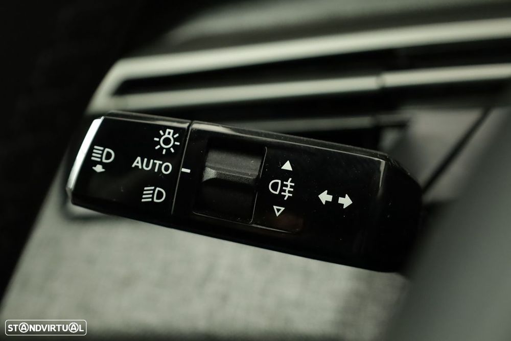 Peugeot 5008 1.2 Hybrid Allure e-DCS6 - 17