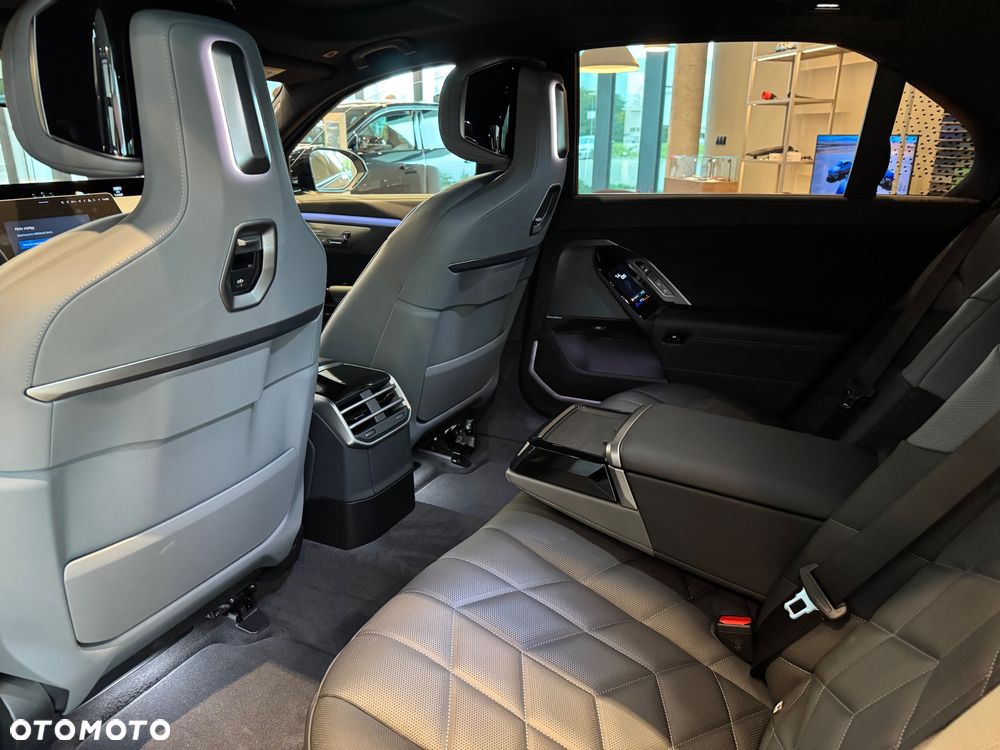 BMW Seria 7 740 xDrive mHEV sport - 13