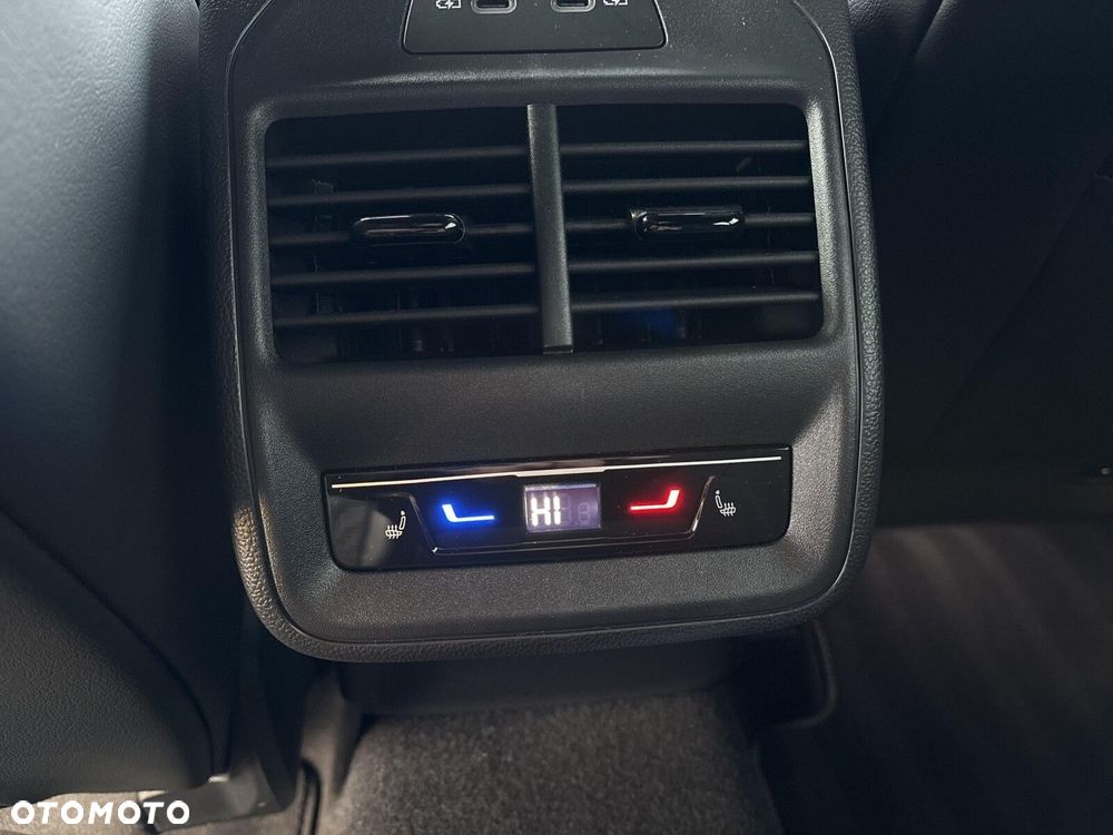 Volkswagen Passat - 28