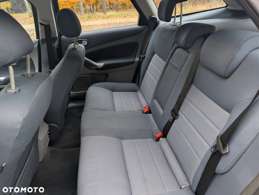 Ford Mondeo 2.5 Titanium - 12