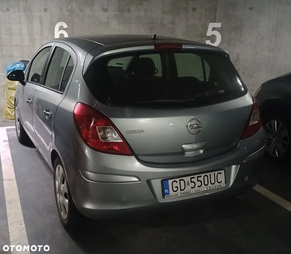 Opel Corsa 1.2 16V Essentia - 7