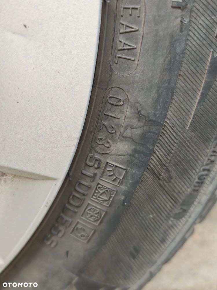 Kia Rio 1.4 Comfort - 9
