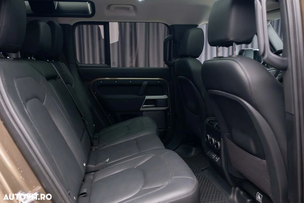 Land Rover Defender 90 3.0D 250 MHEV Hard Top X-Dynamic SE - 28
