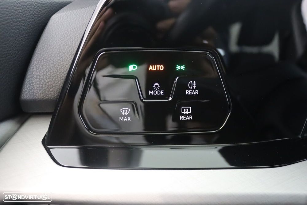 VW Golf 1.0 TSI Life - 17