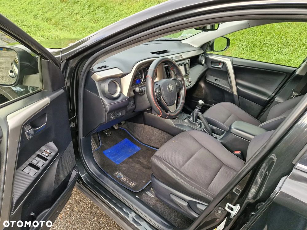 Toyota RAV4 - 10