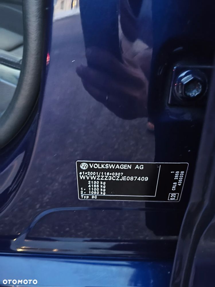 Volkswagen Passat - 14