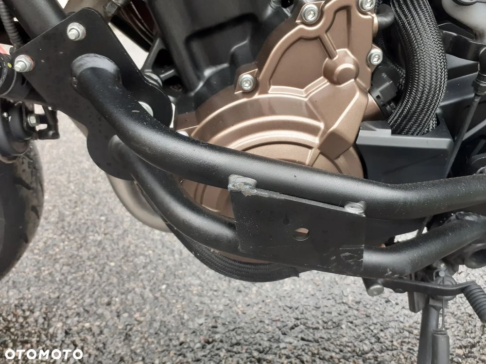 Honda CB - 23