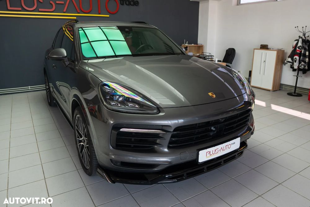 Porsche Cayenne Standard - 19