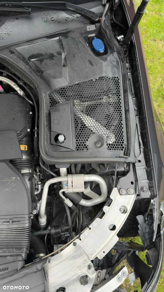 Mercedes-Benz Klasa C 400 4Matic 9G-TRONIC AMG Line - 15