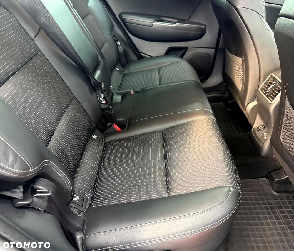 Kia Sportage 1.7 CRDI Business Line L 2WD - 25