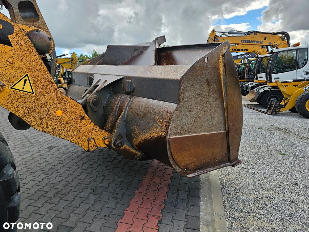 Liebherr L576 - 18