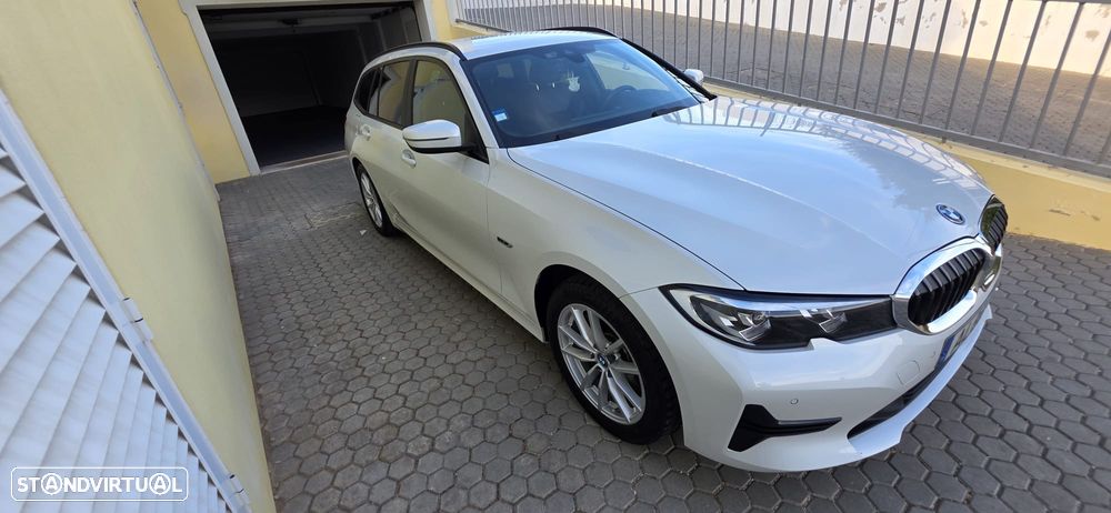 BMW 320 e Touring Corporate Edition Auto - 2