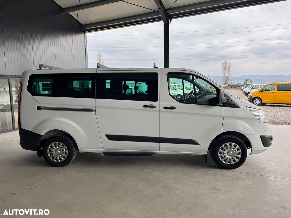 Ford Tourneo Custom - 11