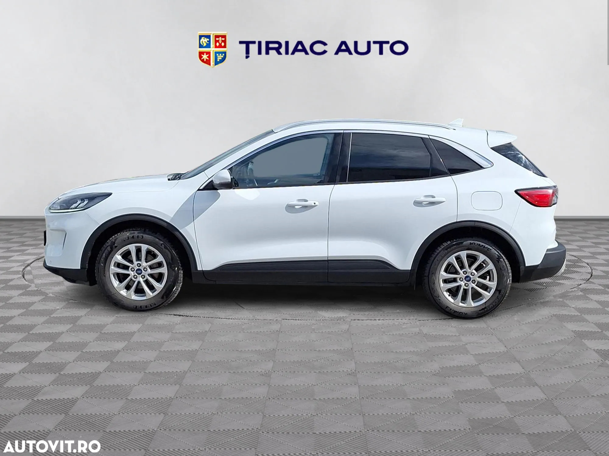 Ford Kuga - 3