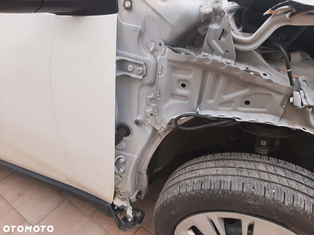 Toyota Aygo X Business Edition - 9