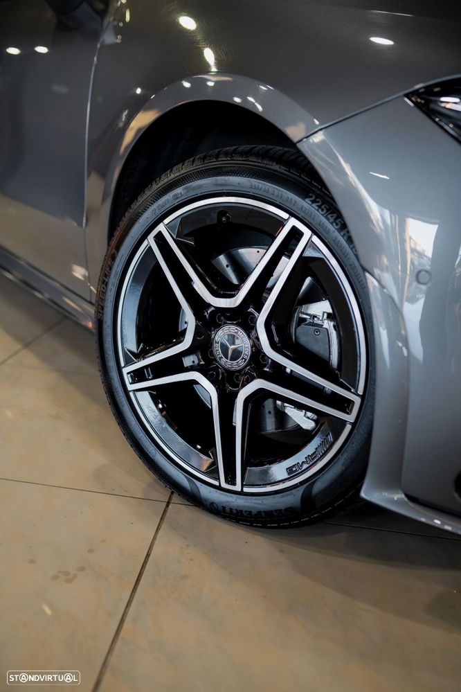 Mercedes-Benz CLA 250 e 8G-DCT AMG Line - 9