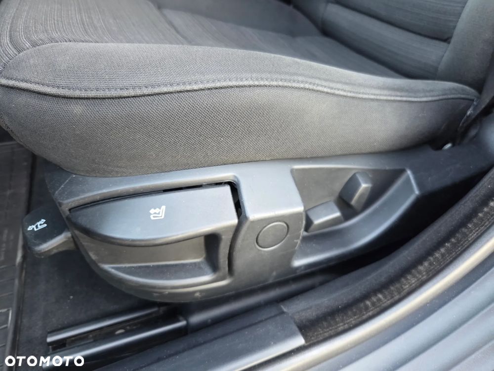 BMW Seria 5 520d Edition Lifestyle - 37