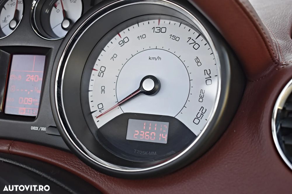 Peugeot 308 1.6 HDI FAP Premium - 19