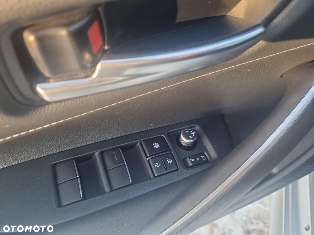 Toyota Corolla 1.8 Hybrid Style - 18