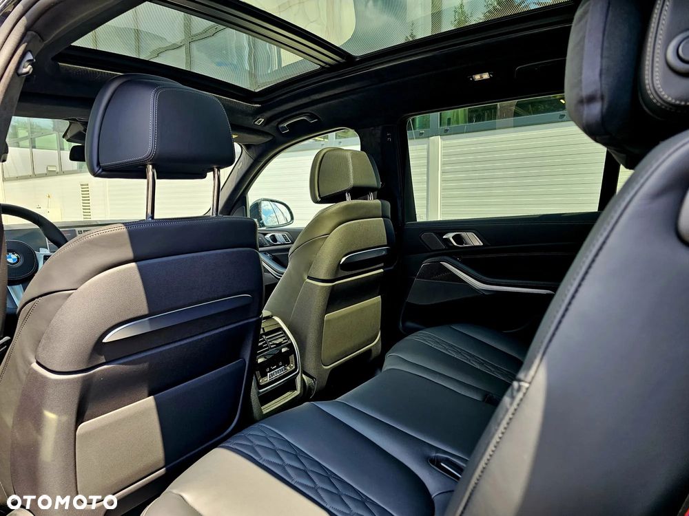 BMW X7 - 29