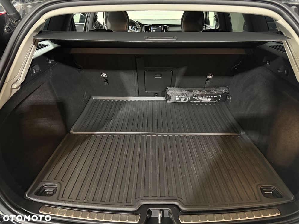 Volvo V60 Cross Country D4 AWD Geartronic - 14