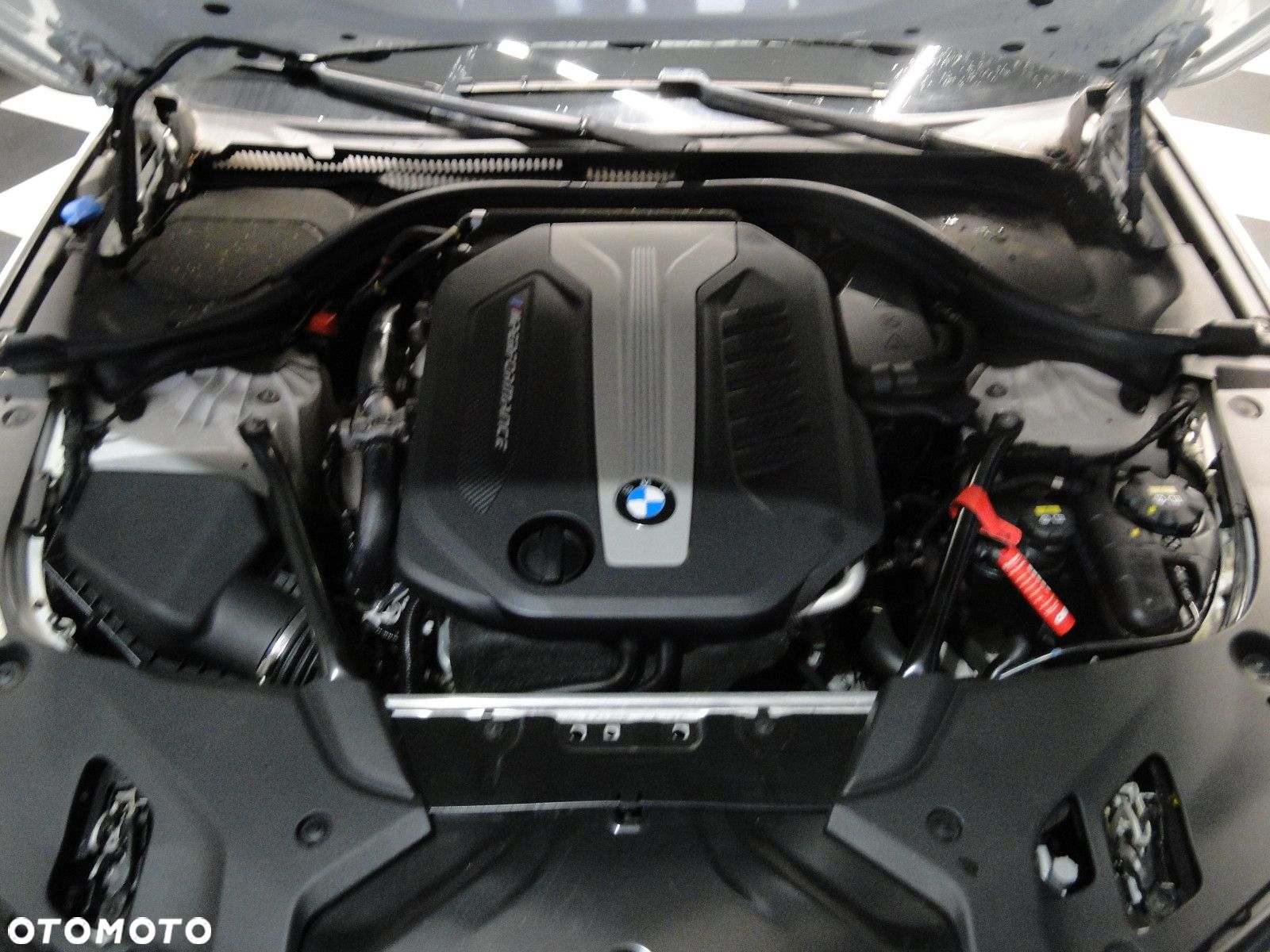 BMW Seria 5 M550d xDrive - 38