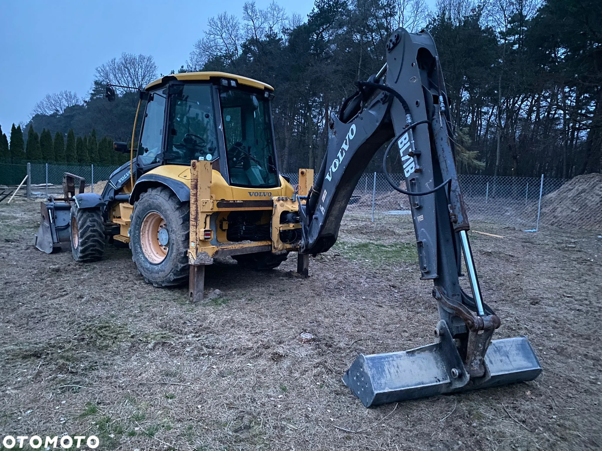 Volvo BL71B - 8