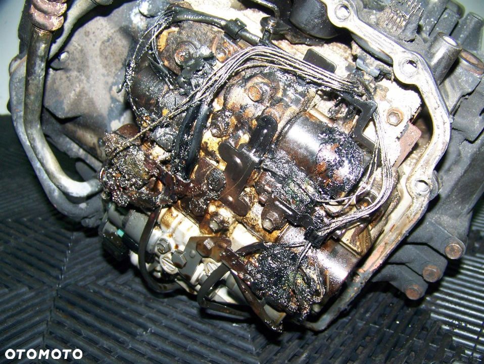 VOLVO XC90 2.4 D5 SKRZYNIA OBUDOWA 30783229 TF80SC - 2