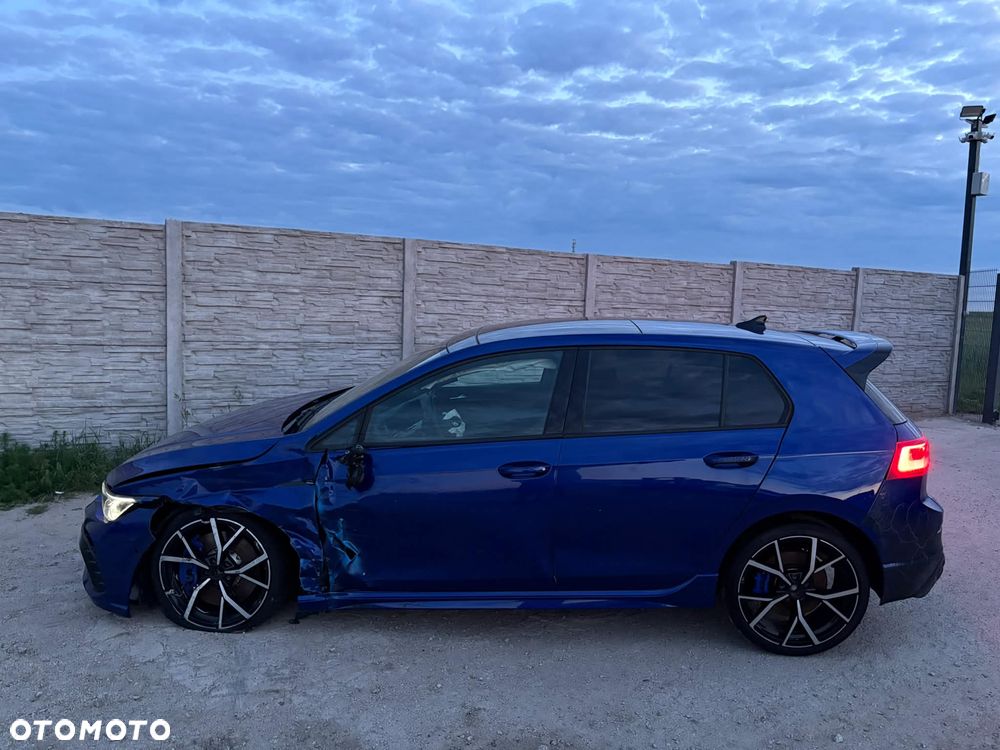 Volkswagen Golf - 33