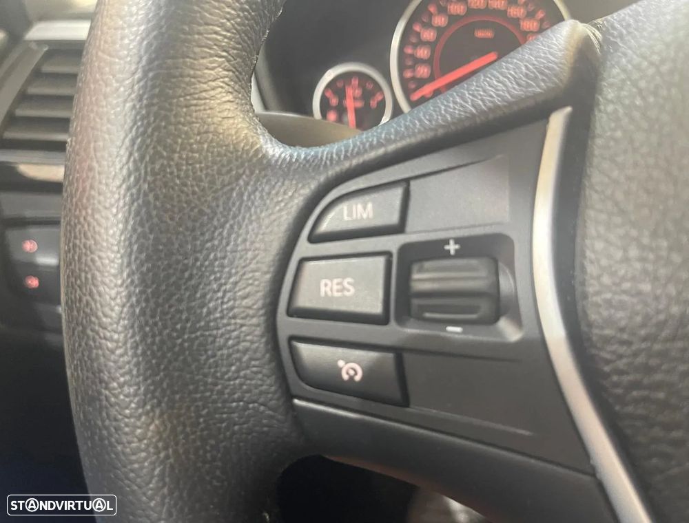 BMW 318 d Line Sport Auto - 44