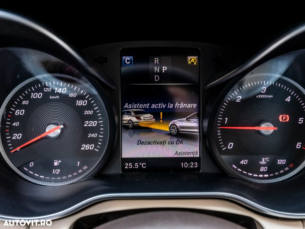 Mercedes-Benz C - 8