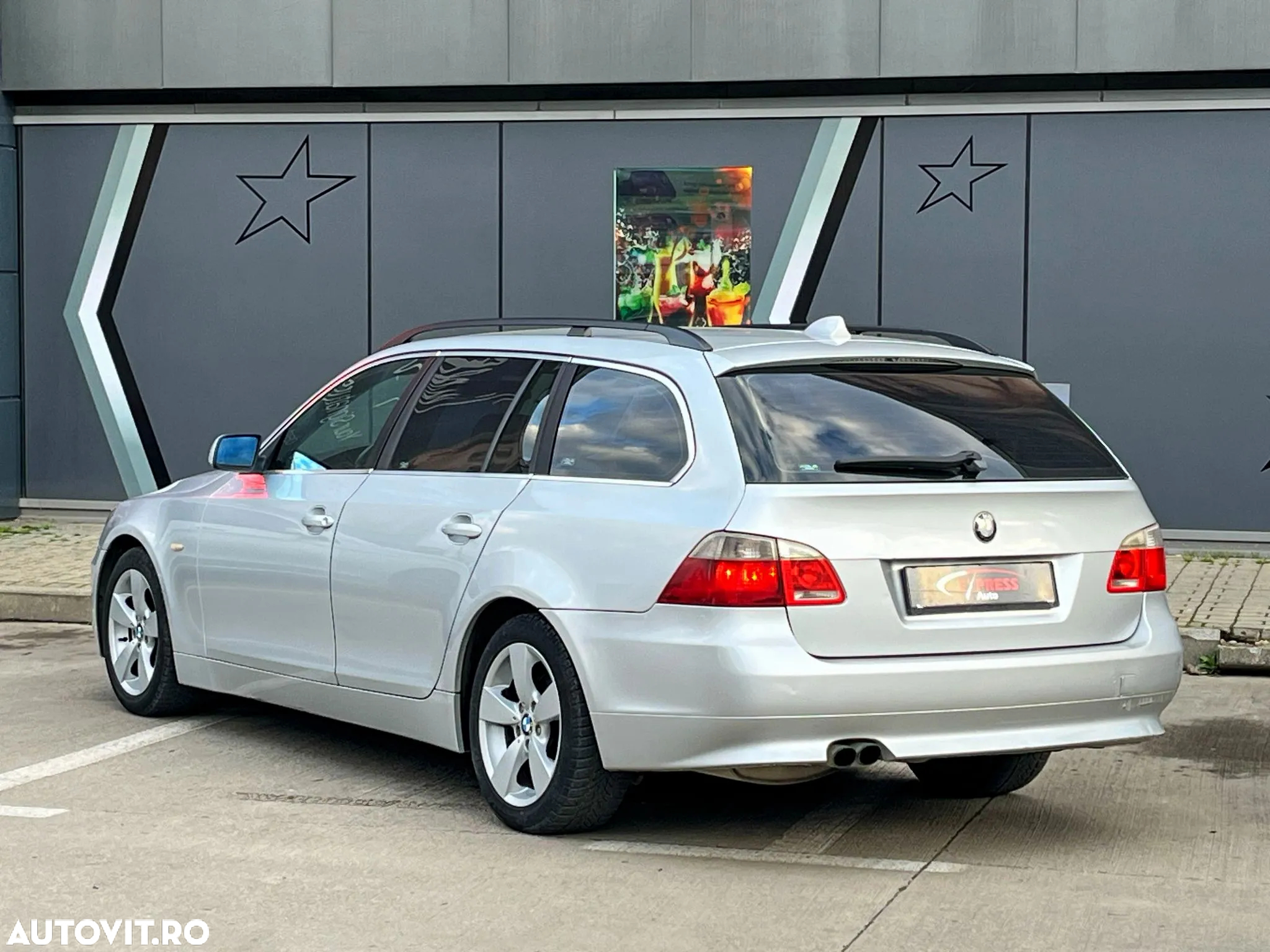 BMW Seria 5 525d Touring Edition Fleet - 4