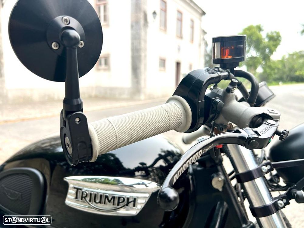 Triumph Thruxton CAFE RACER - 10