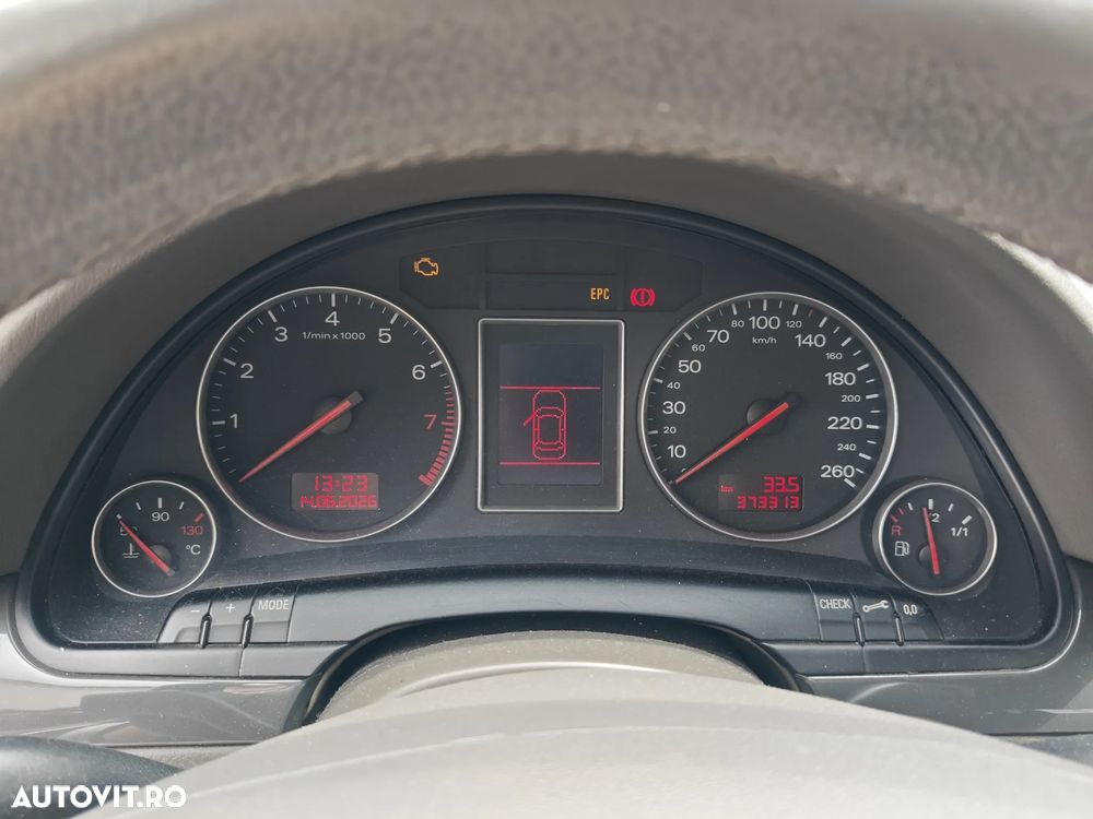 Audi A4 Limuzina 2.0 - 13