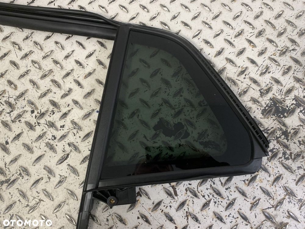 NOWA ORYGINALNA SZYBA USZCZELKA BOCZNA DRZWI KAROSERYJNA TYLNA LEWA KIA SPORTAGE V 5 21-26 - 3