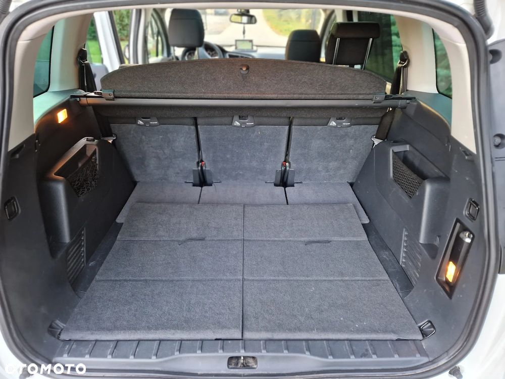 Peugeot 5008 1.6 THP Active - 17