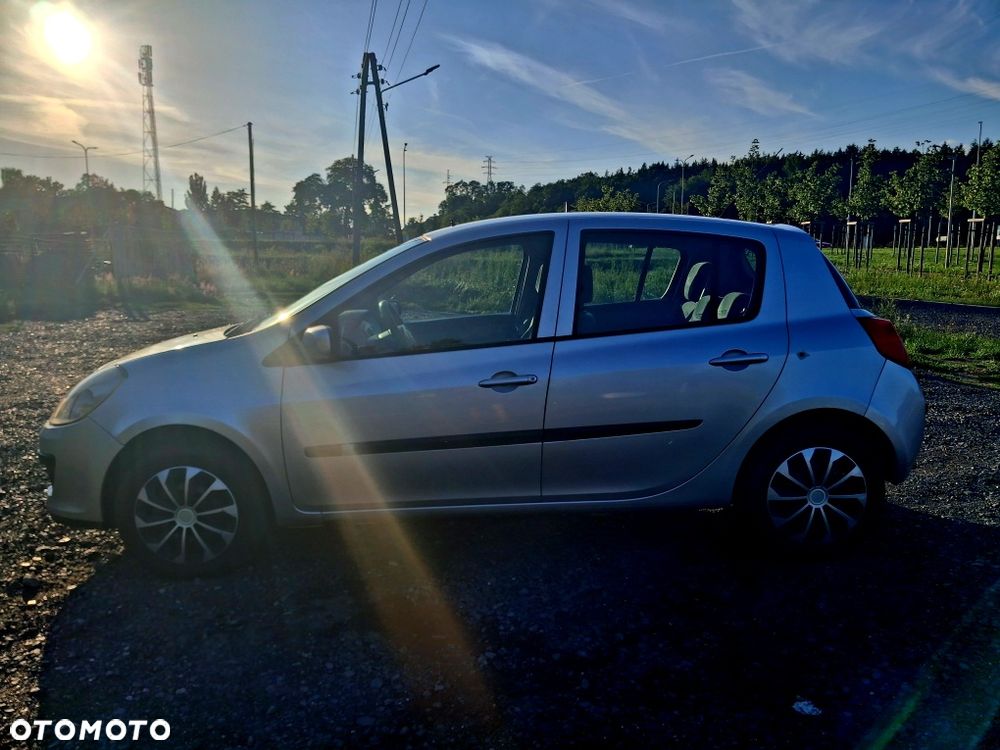 Renault Clio - 6