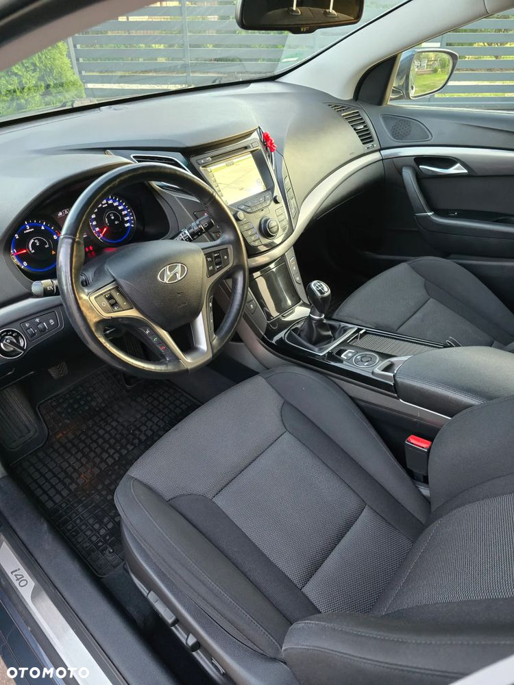Hyundai i40 Kombi 1.7 CRDi Premium - 17