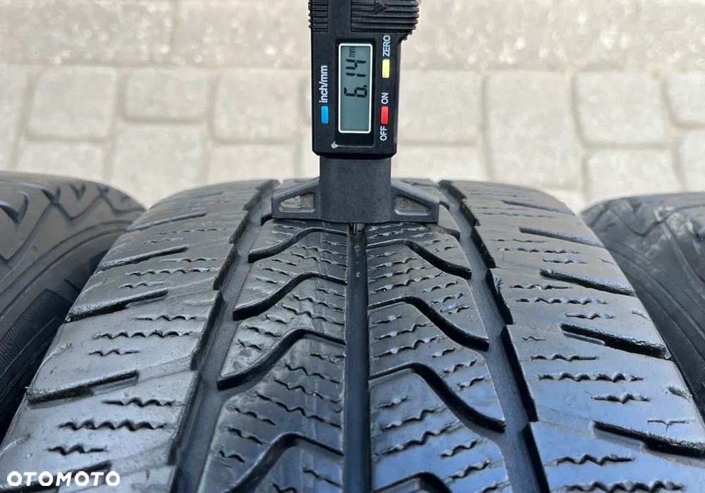 CZTERY ZIMOWE OPONY GOODYEAR 205/65 R16C 107/105T  6 i 8 MM BIEŻNIKA 2019 ROK ZIMA R16 - 5